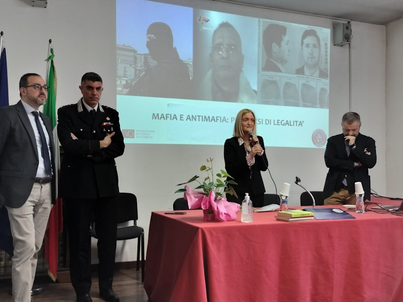 La giustizia adotta la scuola foto 1