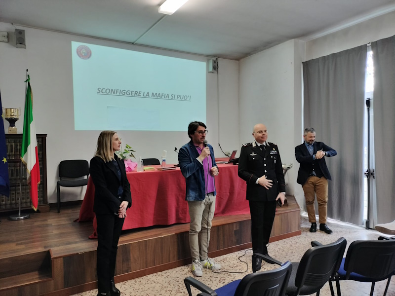 La giustizia adotta la scuola foto 5